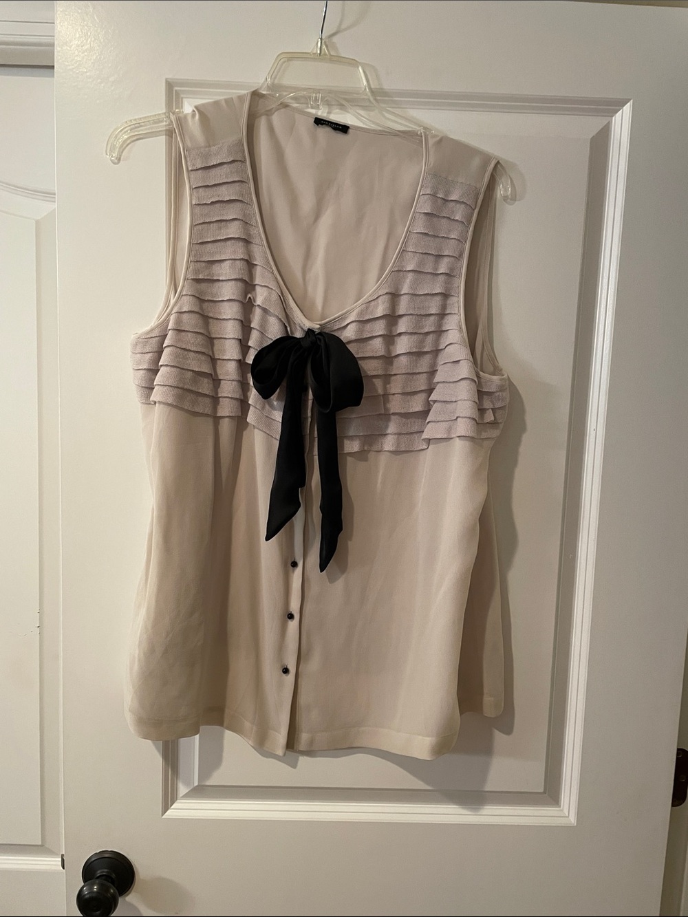 Ann Taylor Cream Sleeveless Chiffon Blouse with Black Bow